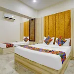 Via Sumit Palace 3*