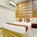 Via Sumit Palace Hotel 3*