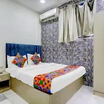 Hotel Via Sumit Palace 3*
