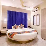 Hotel Glitz Priceless-lokhandwala Mumbai