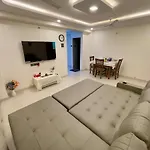 Apartment Lakeside Retreat 2 Bhk In Powai *