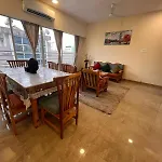 Pinaki Comfort Malad - Near Nesco & Oberoi Mall Hotel 3*