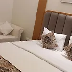 Shine Hospitality Premium 3* Mumbai