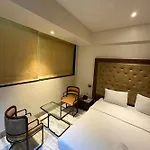 Pravasi Residency Hotel 2*