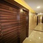 Alfa International Near Nanavati Hospital Near Airport Near Juhu 3*