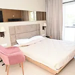 Hotel Residency Malad Mumbai