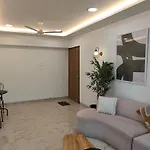 Delphi 2Bhk - Calm Comfort Minutes From Bkc