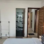 Delphi 2Bhk - Calm Comfort Minutes From Bkc