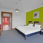 Hotel Townhouse Royal Palms Shared Serviced