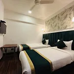 J Hotel And Banquets