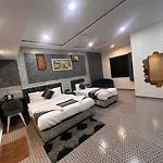 New Diamond By Glitz Hotels