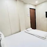 U Life Guest house 3*