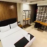 U Life Guest house 3*