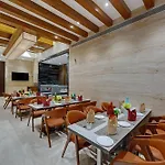 Hotel Comfort Metropolis