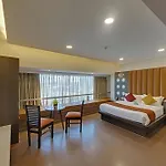 Comfort Metropolis Hotel 4*