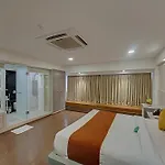 Hotel Comfort Metropolis 4*