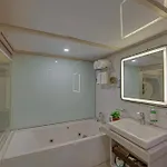 Comfort Metropolis Hotel Mumbai