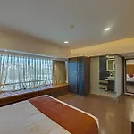 Hotel Comfort Metropolis
