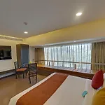 Hotel Comfort Metropolis 4*