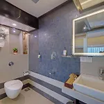 Comfort Metropolis Hotel 4*
