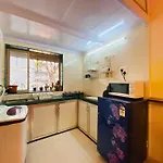 Apartment Bandra Lokhandwala House, Near Carter Road, Palli Hill By Connekt Homes Mumbai