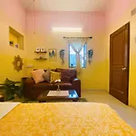Bandra Lokhandwala House, Near Carter Road, Palli Hill By Connekt Homes Apartment