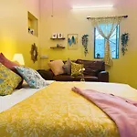 Bandra Lokhandwala House, Near Carter Road, Palli Hill By Connekt Homes Apartment