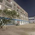 Hotel Townhouse Royal Palms Shared Serviced