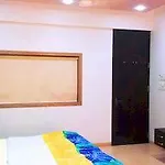 In Centre Mumbai