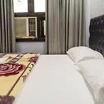 Elegant Hotel *