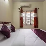 Oyo Apartments Malad Raheja Complex Road