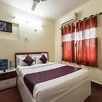 Oyo Apartments Malad Raheja Complex Road