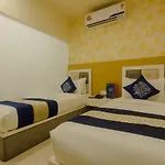 Oyo 6832 Hotel 7 Cepl