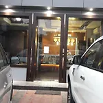 Shine Hospitality 2*