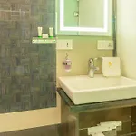 Comfort Metropolis Hotel
