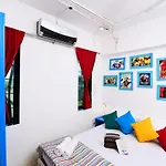 Gostops Lite Hostel *