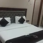 Shine Hospitality 2*