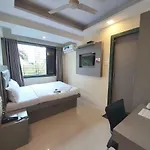 Royal Comfort Hotel 3*