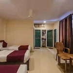 Oyo 6643 Hotel Alfa Regency