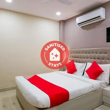 Oyo 62882 Palace Hotel 3*