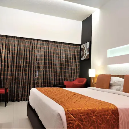 Satkar Residency Hotel 4*
