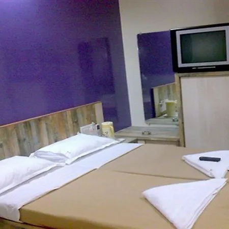 Fabhotel Galaxy 3*