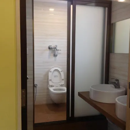 Pals Hotel Mumbai
