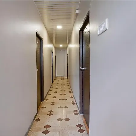 Hotel Fabhotel Comfort Mumbai