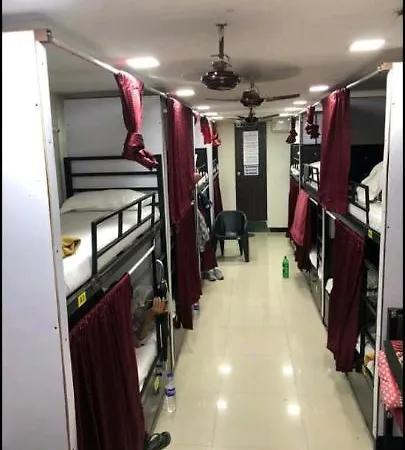 Lodge Royal Orchid's Ac Dormitory Mumbai