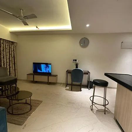 Apartment 1.5br Service In Bkc By Florastays