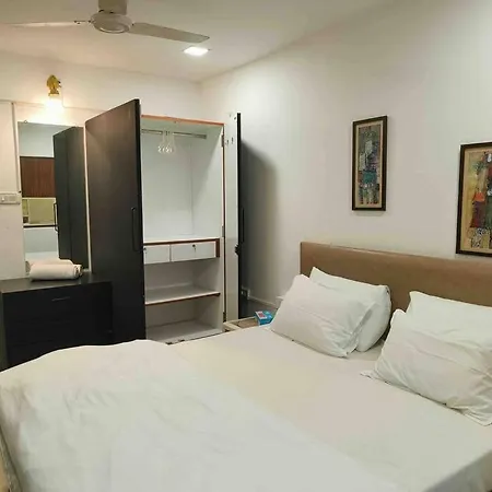 Bandra - Spacious 2 Bhk- Close To Bkc. *