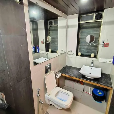Bandra - Spacious 2 Bhk- Close To Bkc. *