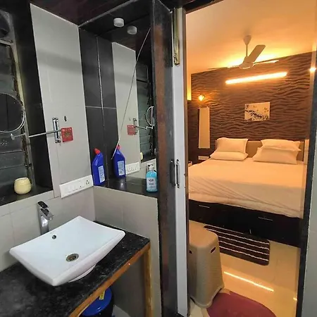 Apartment Bandra - Spacious 2 Bhk- Close To Bkc. *