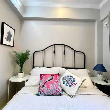 Newton Villa, A Hidden Gem With A Pvt Terrace In The Heart Of Bandra By Connekt Homes Apartment *